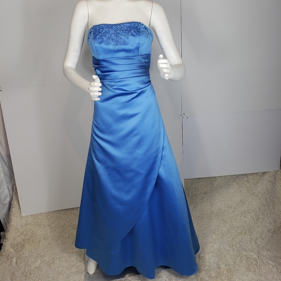 David's Bridal Strapless blue gown dress - Picture 7 of 14